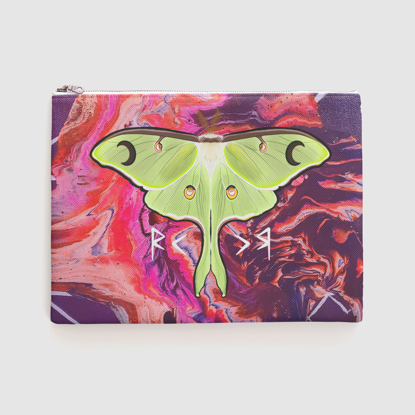 Luna Moth Paint Pour